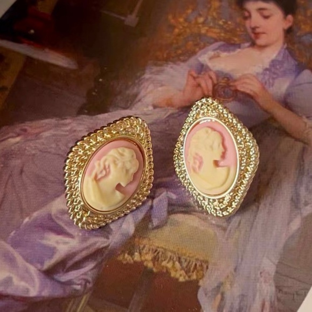 - - 18K GP  France Vintage Earrings